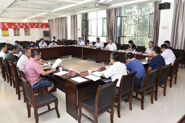 市政协孙建华主席赴和林县城关镇 召开推进脱贫攻坚工作协调会-600.jpg