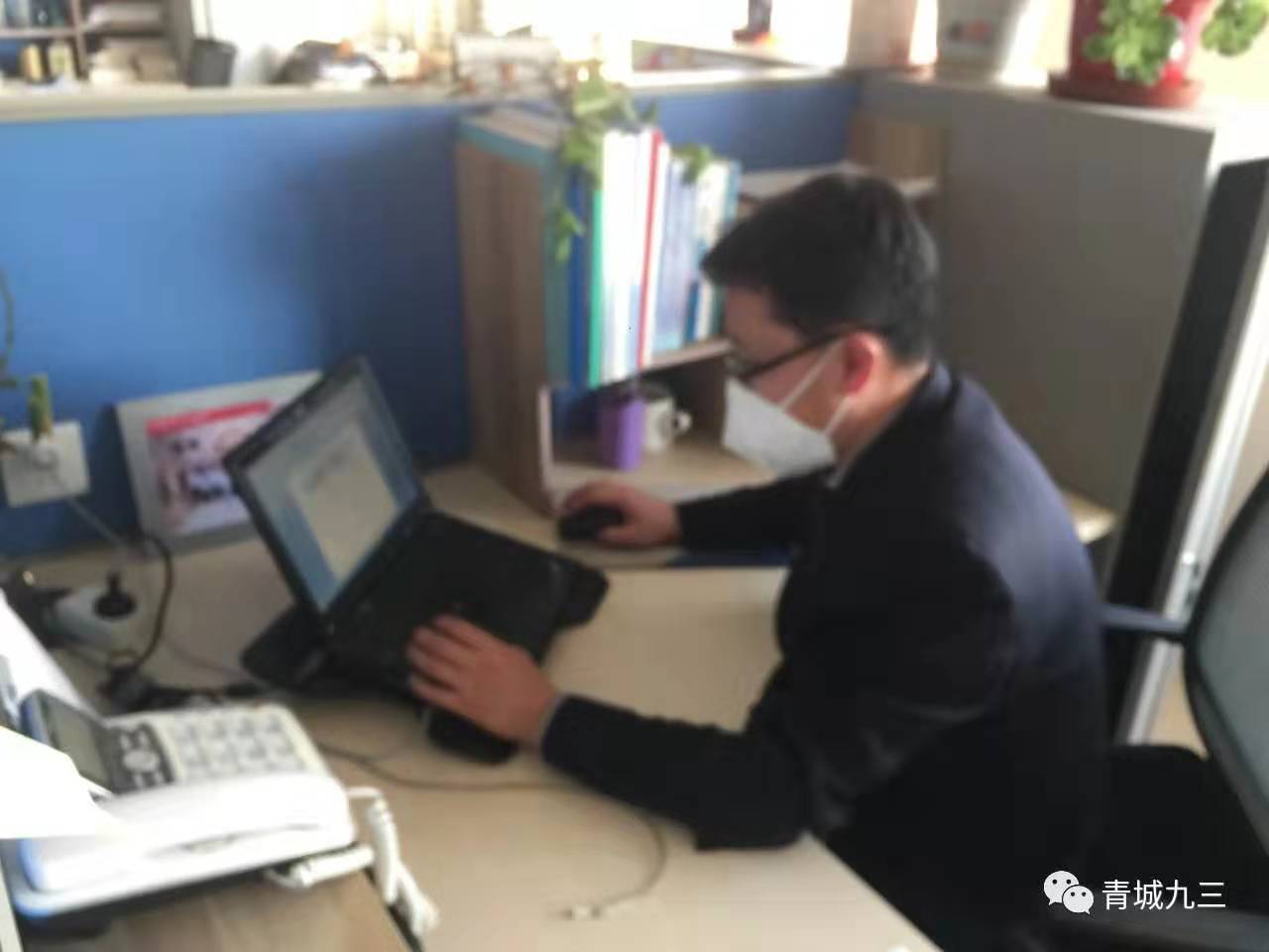 社回民区委员会社员、中国联通内蒙古自治区分公司主管闫琛，从1月24日至今，通过大数据等技术手段支撑自治区通信管理局和当地政府（包括抗击疫情办公室、公安局、宣传部）对湖北、武汉漫入内蒙古用户进行大数据分析，并且利用短信平台支撑相关地、市、区政府对外来的联通用户触发防控疫情的公益短信。.jpg