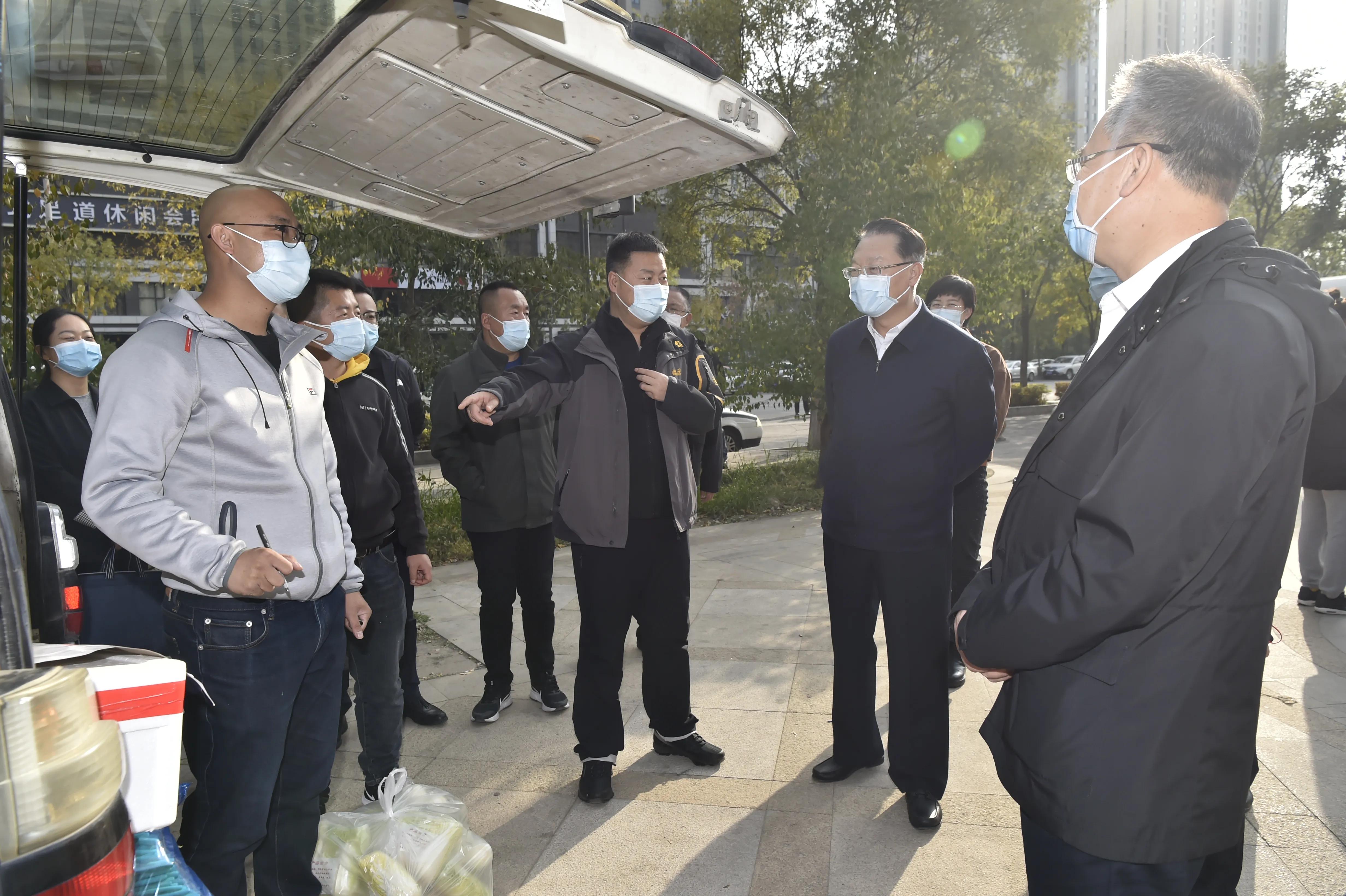 市政协党组书记、主席提名人选李炯赴赛罕区调研督导疫情防控工作