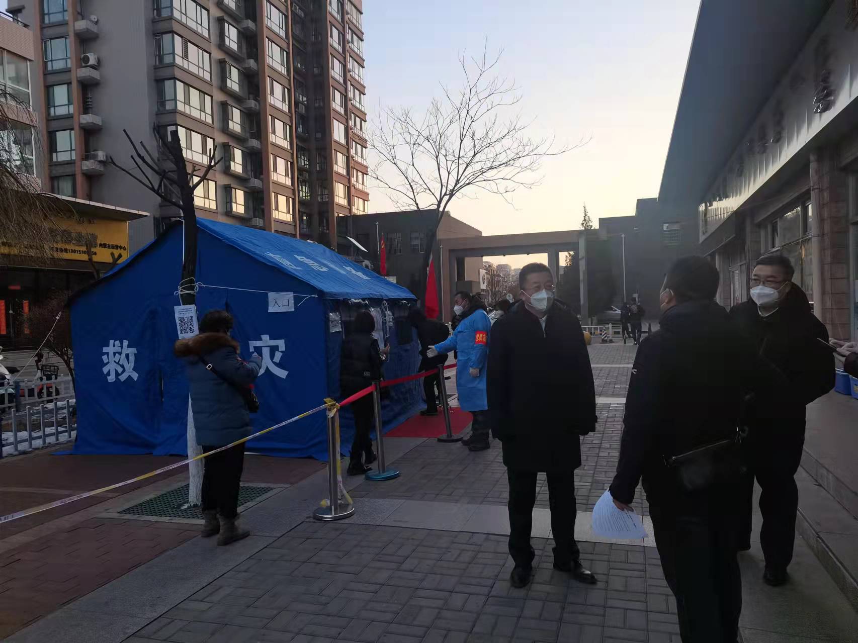 李文阁副主席在中专路街道开展督导工作