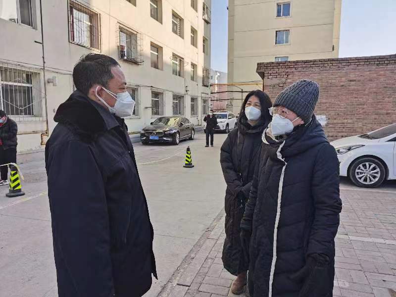 王国华赴包联街道继续开展疫情防控督导工作