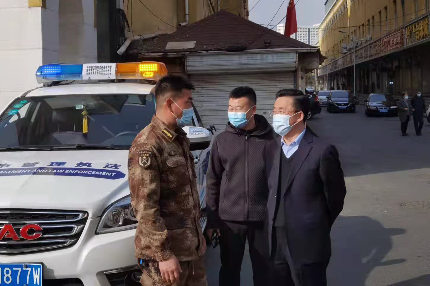 高瑞军赴包联街道办事处督导疫情防控工作