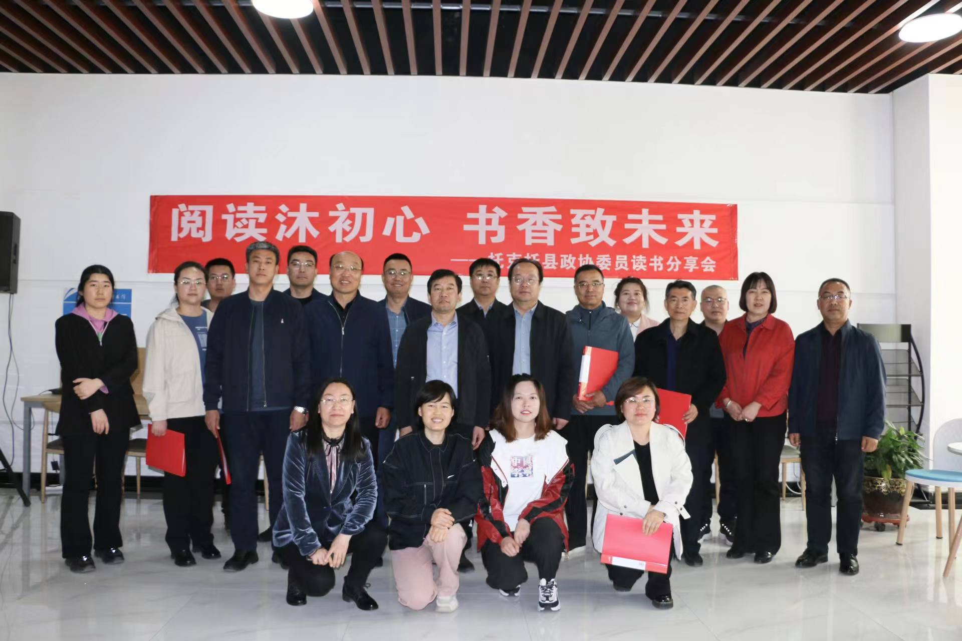 d8c95072a465d125cceeca2c33faadc.jpg